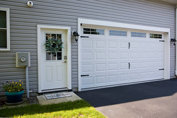 24/7 Emergency Garage Door Panel Replacement experts in Lynchburg city County, VA